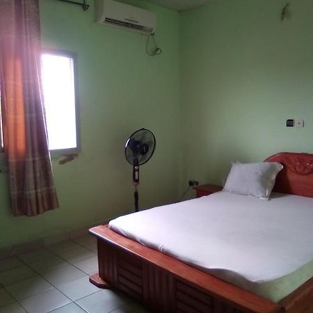Hotel Kdv Bonabéri Extérieur photo